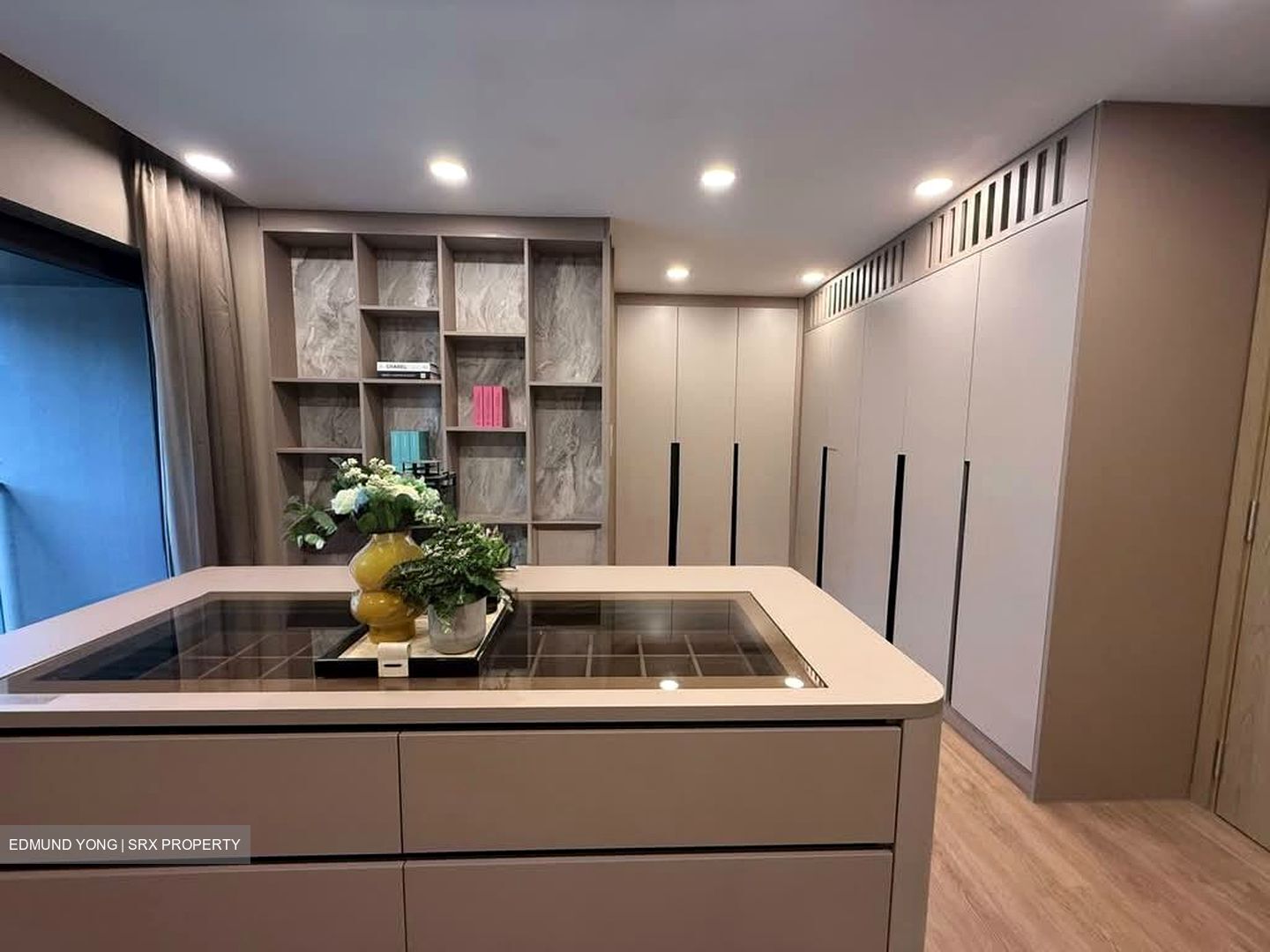 Shrewsbury Road (D11), Terrace #562928561